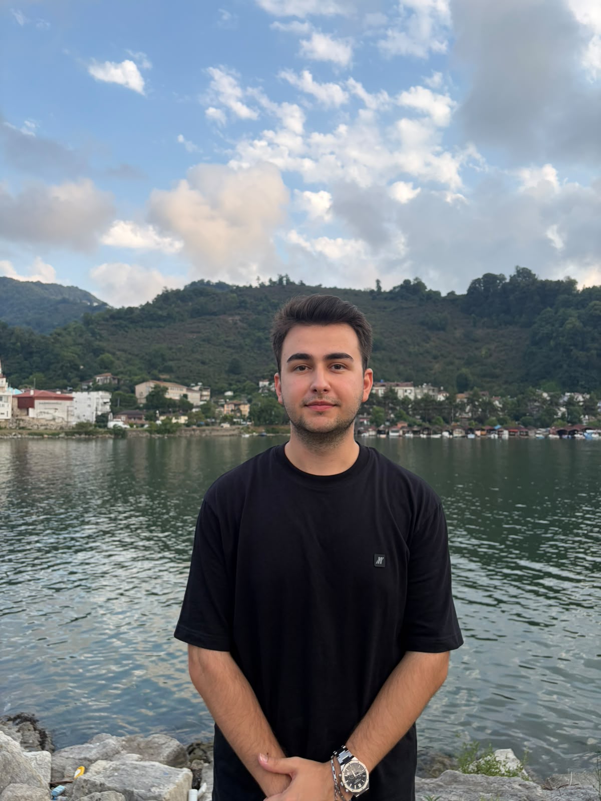 Melih Erat