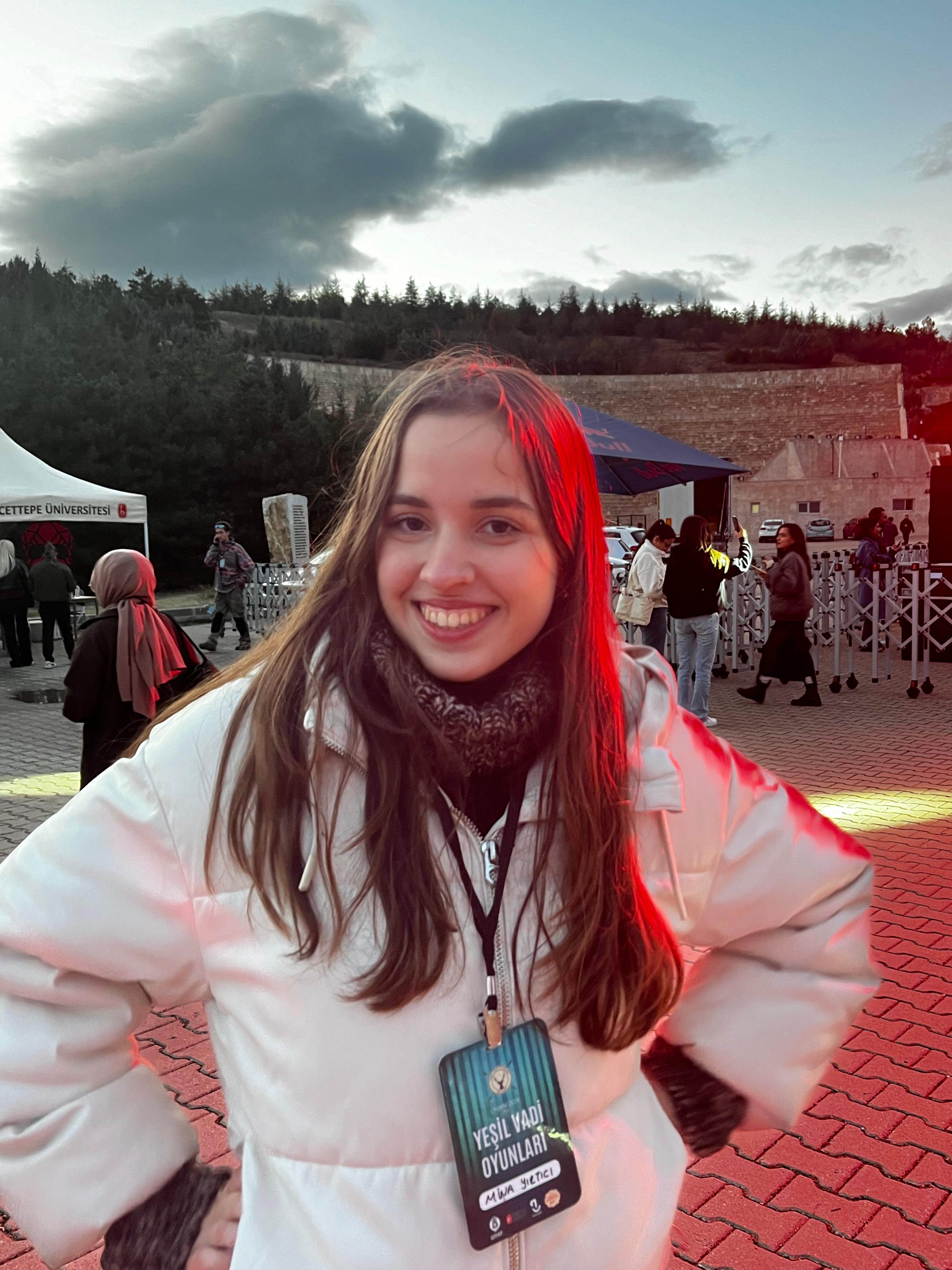 Mina Yırtıcı